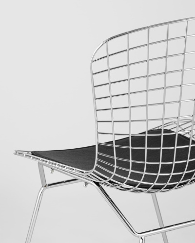 Стул обеденный Bertoia хромированный с черной подушкой фото Стул обеденный Bertoia хромированный с черной подушкой. Фото №8