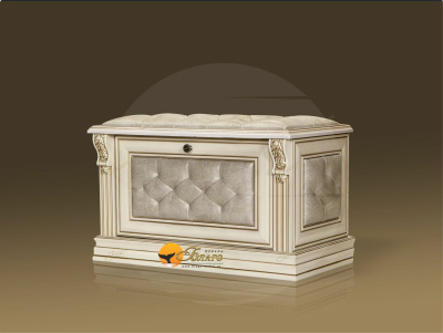 Банкетка Б5.2-7 (уже с золотой патиной). Фото